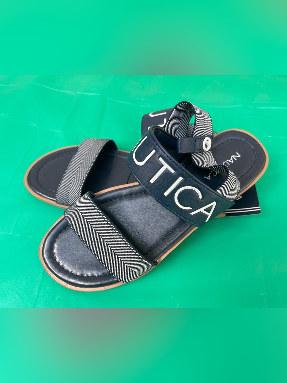 NAUTICAL SANDALS NEW WITHOUT THE BOX SIZE 5,5